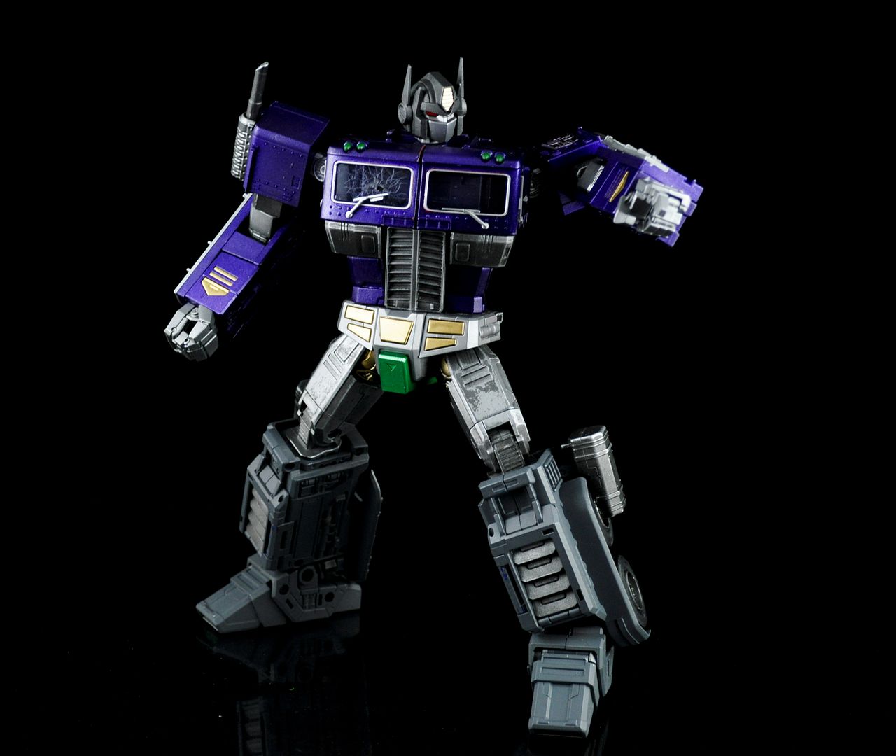 mp shattered glass optimus prime